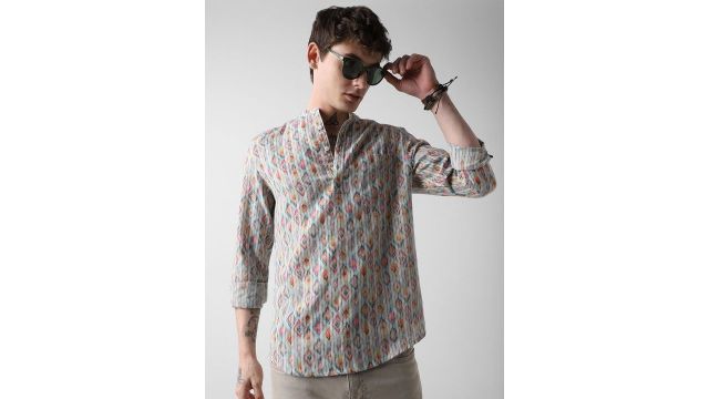 VASTRADO Geometric Woven Design Mandarin Collar Short Kurta