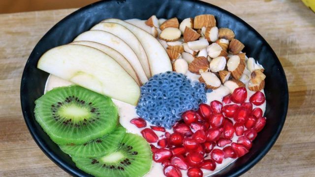 Yoghurt & Granola Bowls