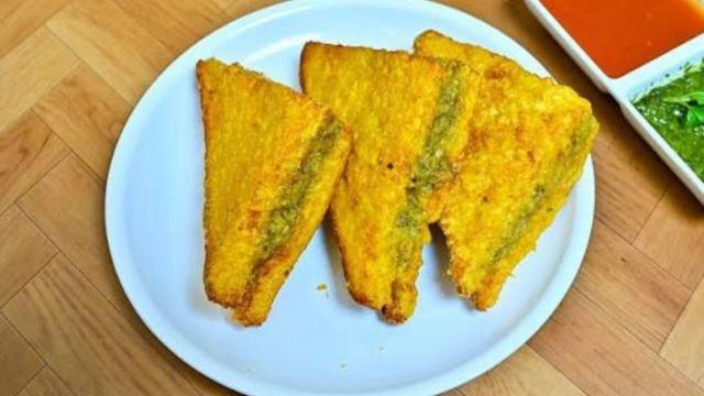 The Mirchi Pakoda Trick Nobody Warns You About