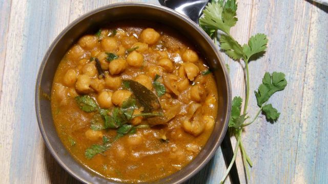 Missi Roti Doesn't Do Well With Weak Company