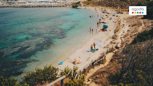 The Holiday That Fits Between Two Workdays