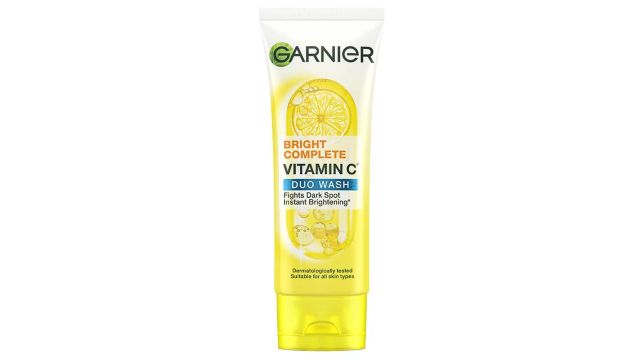 Garnier Bright Complete Brightening Duo Action Face Wash