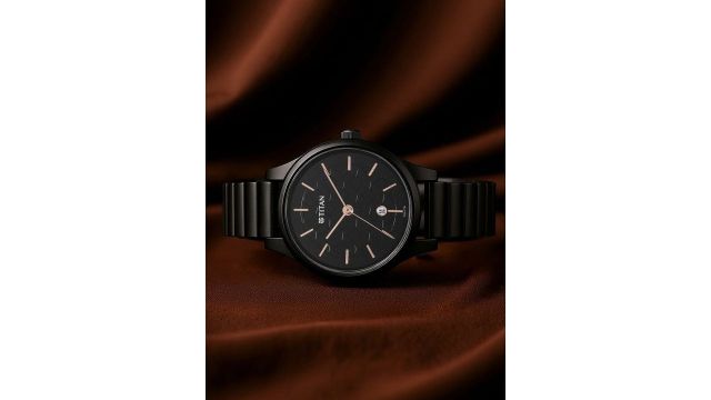 Karishma Quartz Analog With Black Dial Watch For Women