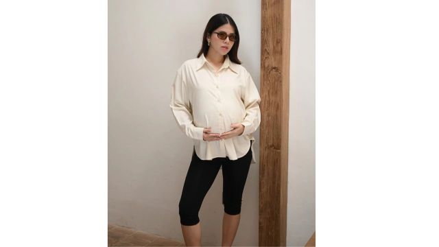 Kimmy Shirt – Breathable anti-wrinkle pregnant shirt