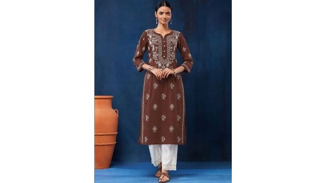 Women Floral Embroidered Chikankari Kurta