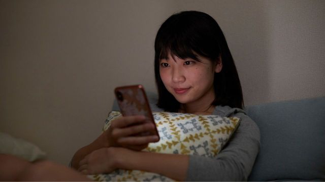 Looking for Something to Watch on Your Phone? Here's Why Short Videos Fit Busy Evenings