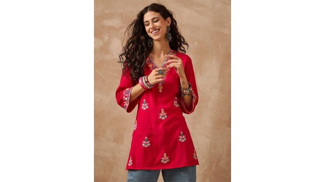Anouk Women Ethnic Motifs Embroidered V-Neck Thread Work Liva Kurti