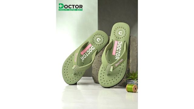 DOCTOR HEALTH SUPER SOFT Women Printed Thong Flip-Flops