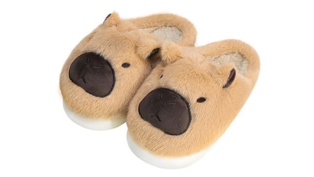 Gaolinci Cartoon Giraffe Cotton Slippers