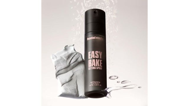 Huda Beauty Easy Bake Setting Spray in Transparent