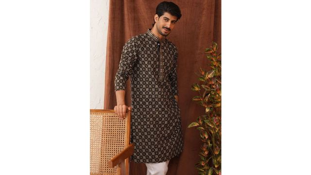 Jompers Men Geometric Embroidered Sequinned Kurta