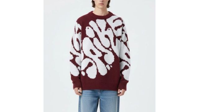 Sweater Rajut Monokrom Motif Abstrak Oversized