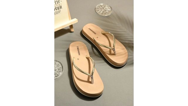 glitchez Women Embellished Thong Flip-Flops